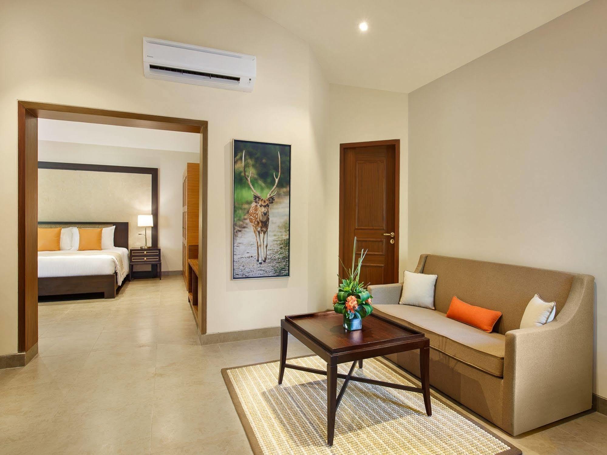 เดอะ เกตเวย์ รีสอร์ต คอร์เบตต์ เนชั่นแนล พาร์ค Hotel รามนาการ์ ภายนอก รูปภาพ